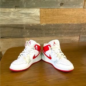 Nike Air Jordan One Mids Boys 6.5y